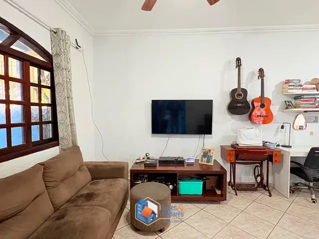Sobrado com 200m² 3 quartos e 3 banheiros, à venda, no bairro Parque Maria Domitila em São Paulo