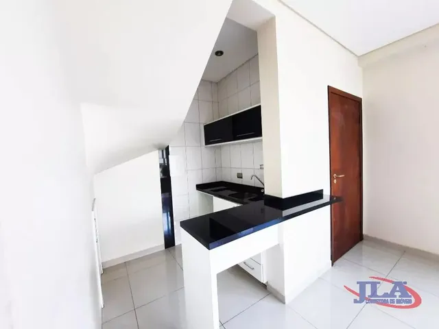 Prédio com 450m² 3 quartos e 3 banheiros, à venda, no bairro Boa Vista em Curitiba
