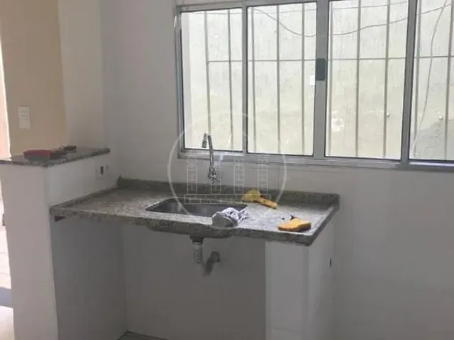 Sobrado com 198m² 4 quartos e 4 banheiros, à venda, no bairro Jardim Guanabara em São Paulo