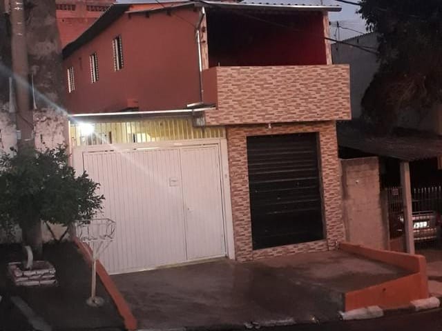 Sobrado com 175m² 6 quartos e 3 banheiros, à venda, no bairro Jardim Munhoz Júnior em Osasco
