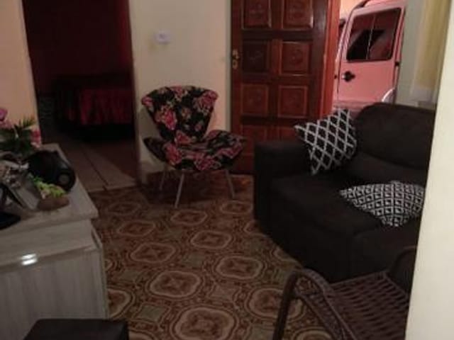 Sobrado com 175m² 6 quartos e 3 banheiros, à venda, no bairro Jardim Munhoz Júnior em Osasco
