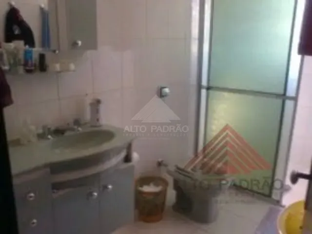 Sobrado 4 quartos e 2 banheiros, à venda, no bairro Jardim Mauá em Mauá