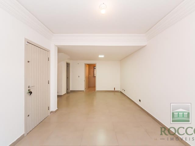 Sobrado com 200m² 3 quartos e 3 banheiros, à venda, no bairro Atuba em Curitiba