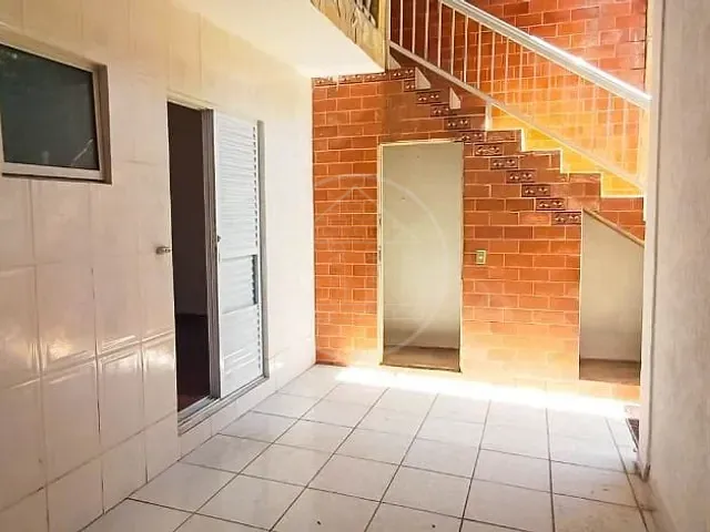 Sobrado com 160m² 3 quartos e 3 banheiros, à venda, no bairro Jardim Ipanema (Zona Sul) em São Paulo