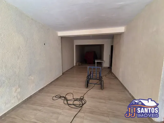Sobrado com 300m² 8 quartos e 4 banheiros, para alugar, no bairro Pari em São Paulo