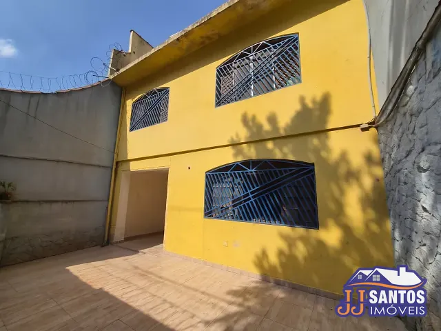 Sobrado com 300m² 8 quartos e 4 banheiros, para alugar, no bairro Pari em São Paulo