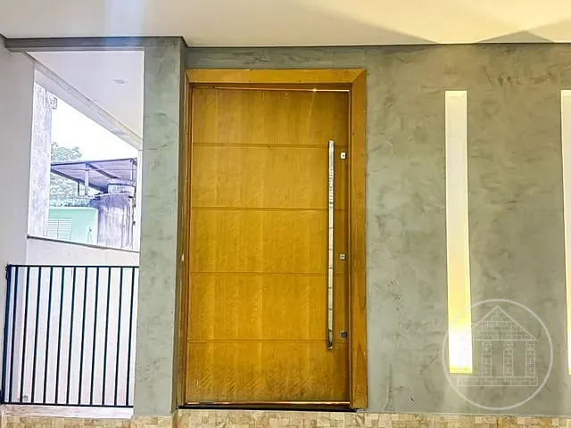Sobrado com 270m² 4 quartos e 5 banheiros, à venda, no bairro Jardim Iporã em São Paulo