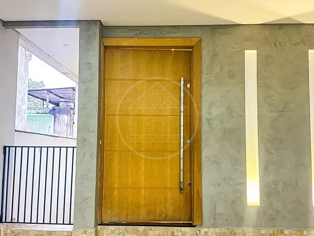 Sobrado com 270m² 4 quartos e 5 banheiros, à venda, no bairro Jardim Iporã em São Paulo
