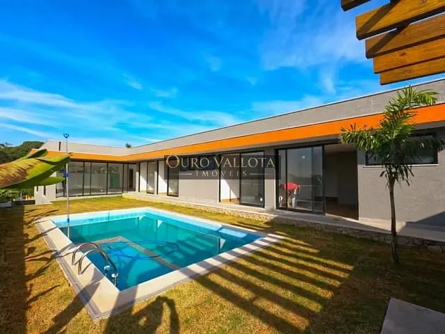 Sobrado com 547m² 4 quartos e 3 banheiros, à venda, no bairro Paisagem Renoir em Cotia