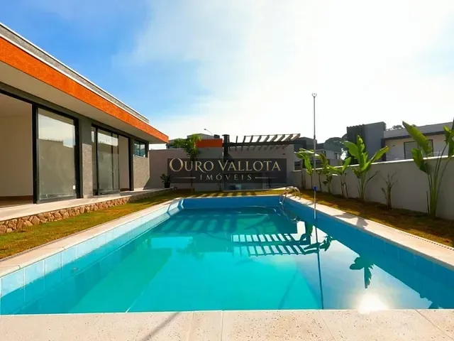 Sobrado com 547m² 4 quartos e 3 banheiros, à venda, no bairro Paisagem Renoir em Cotia