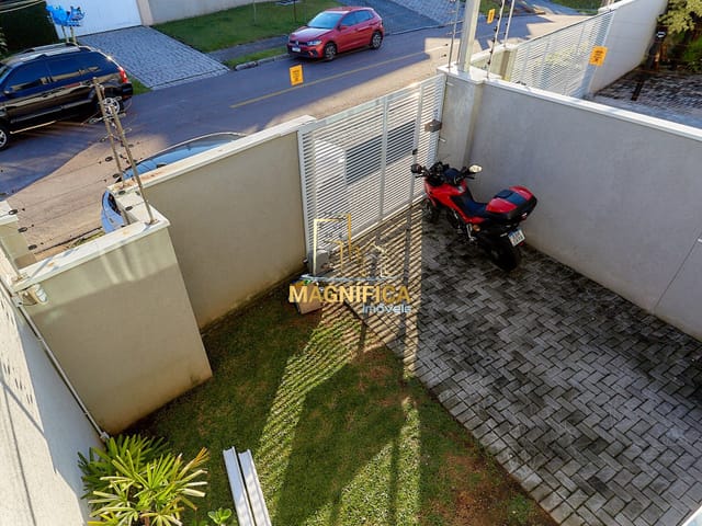Sobrado com 53m² 3 quartos e 4 banheiros, à venda, no bairro São Braz em Curitiba