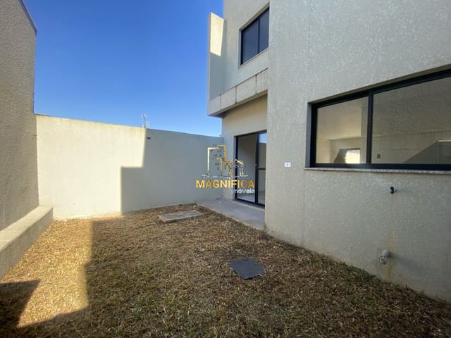 Sobrado com 113m² 3 quartos e 4 banheiros, à venda, no bairro Xaxim em Curitiba
