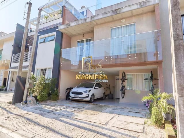 Sobrado com 128m² 3 quartos e 5 banheiros, à venda, no bairro Pinheirinho em Curitiba