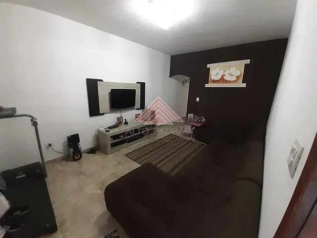Sobrado com 125m² 3 quartos e 2 banheiros, à venda, no bairro Jardim Quarto Centenário em Mauá