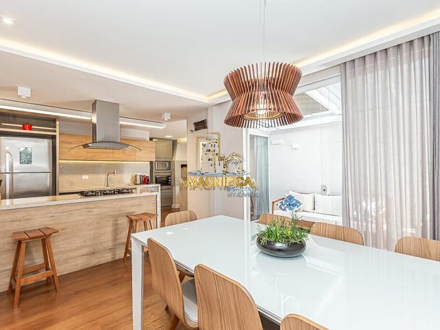 Sobrado com 118m² 3 quartos e 3 banheiros, à venda, no bairro Boa Vista em Curitiba