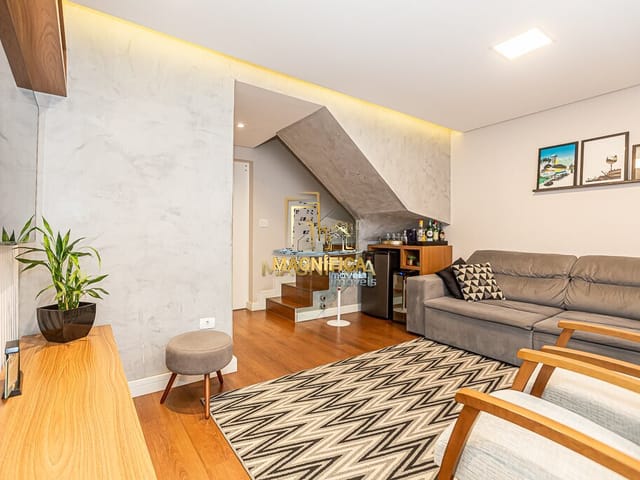 Sobrado com 118m² 3 quartos e 3 banheiros, à venda, no bairro Boa Vista em Curitiba