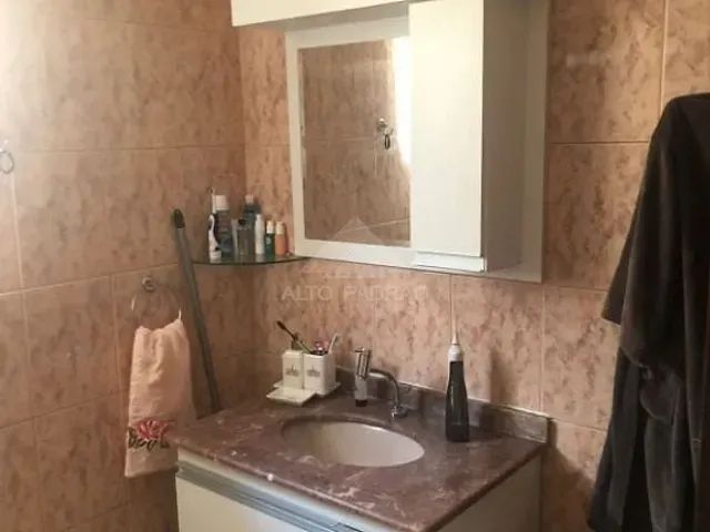 Sobrado com 125m² 3 quartos e 2 banheiros, à venda, no bairro Jardim Araguaia em Mauá
