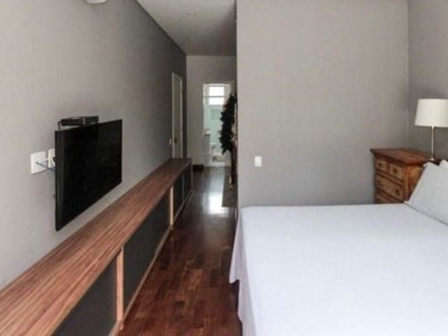 Sobrado com 465m² 4 quartos e 7 banheiros, à venda, no bairro Rio Pequeno em São Paulo