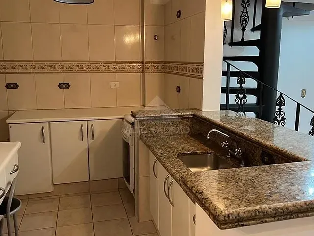 Sobrado com 147m² 3 quartos e 1 banheiro, à venda, no bairro Vila Curuçá em Santo André