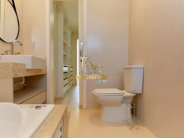 Casa 3 quartos e 5 banheiros, à venda, no bairro Mercês em Curitiba