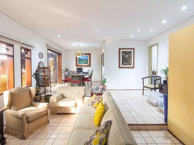 Sobrado com 177m² 3 quartos e 1 banheiro, à venda, no bairro Vila Ipojuca em São Paulo