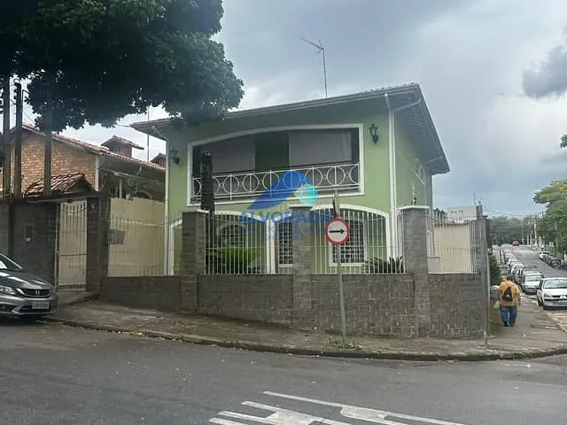 Sobrado 1 quarto e 3 banheiros, para alugar, no bairro Jardim Oswaldo Cruz em São José dos Campos