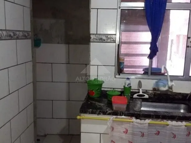 Sobrado com 153m² 3 quartos e 1 banheiro, à venda, no bairro Vila Santa Rosa em Mauá