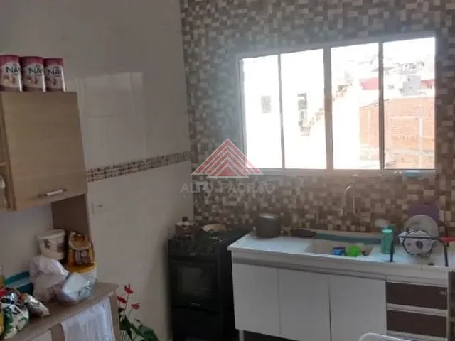 Sobrado com 153m² 3 quartos e 1 banheiro, à venda, no bairro Vila Santa Rosa em Mauá