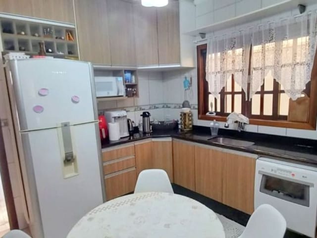 Sobrado com 125m² 2 quartos e 2 banheiros, à venda, no bairro Jardim Nova Coimbra em Cotia