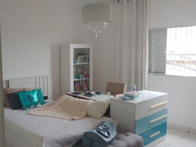 Sobrado com 125m² 5 quartos e 4 banheiros, à venda, no bairro Vila Anita Costa em Jandira
