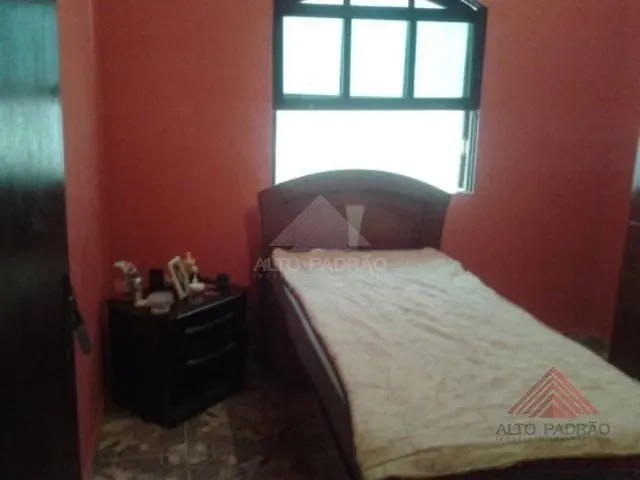 Sobrado 3 quartos e 1 banheiro, à venda, no bairro Jardim Zaira em Mauá
