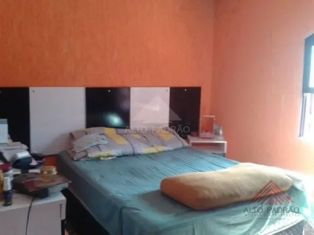 Sobrado 3 quartos e 1 banheiro, à venda, no bairro Jardim Zaira em Mauá