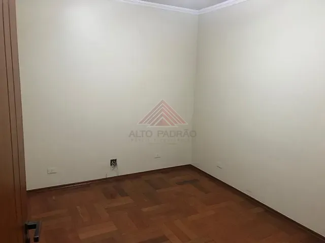 Sobrado com 125m² 5 quartos e 4 banheiros, à venda, no bairro Parque São Vicente em Mauá