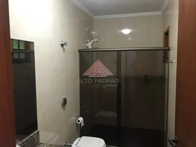 Sobrado com 125m² 5 quartos e 4 banheiros, à venda, no bairro Parque São Vicente em Mauá