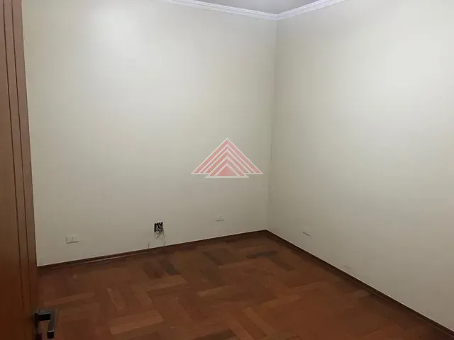 Sobrado com 125m² 5 quartos e 4 banheiros, à venda, no bairro Parque São Vicente em Mauá