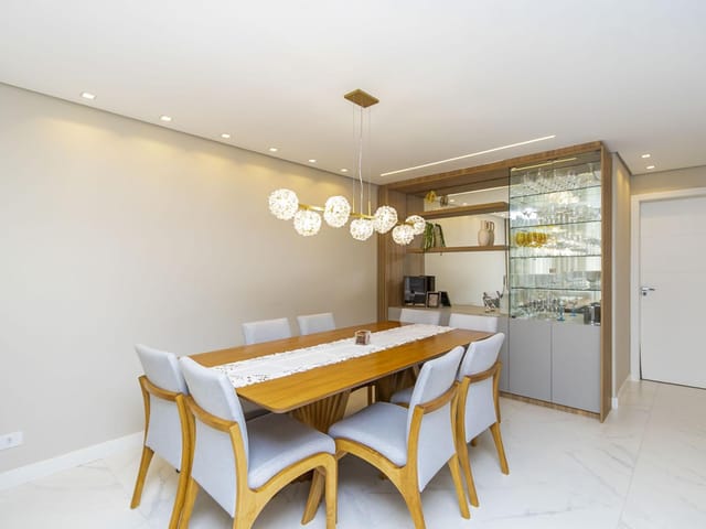 Sobrado 5 quartos e 5 banheiros, para alugar, no bairro Bairro Alto em Curitiba