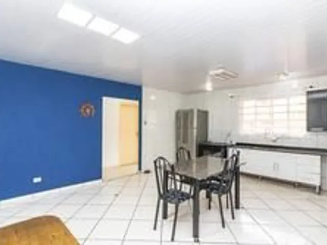 Casa 4 quartos e 3 banheiros, à venda, no bairro Orleans em Curitiba
