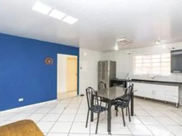Sobrado 4 quartos e 3 banheiros, à venda, no bairro Orleans em Curitiba