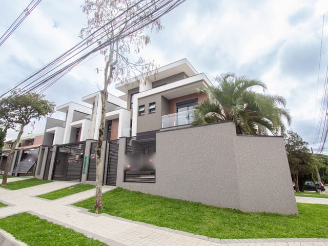 Sobrado com 238m² 3 quartos e 6 banheiros, à venda, no bairro Jardim das Américas em Curitiba