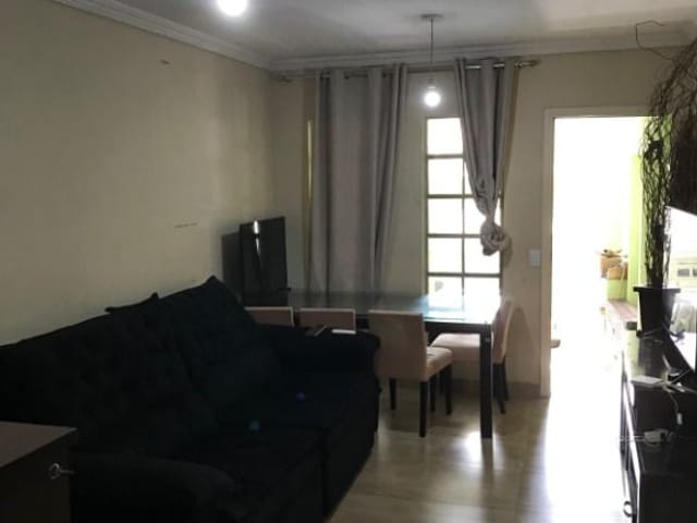 Sobrado com 100m² 3 quartos e 2 banheiros, à venda, no bairro Jardim Sao Miguel em Taboão da Serra