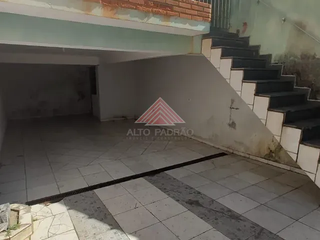 Sobrado com 125m² 3 quartos e 2 banheiros, para alugar, no bairro Jardim Aracy em Mauá