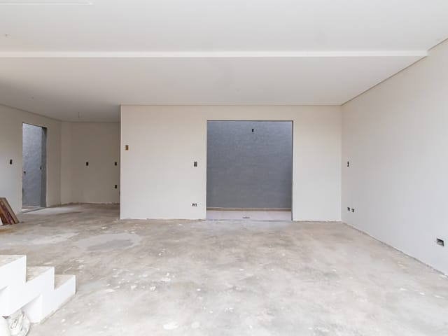 Sobrado com 177m² 3 quartos e 3 banheiros, à venda, no bairro Vista Alegre em Curitiba