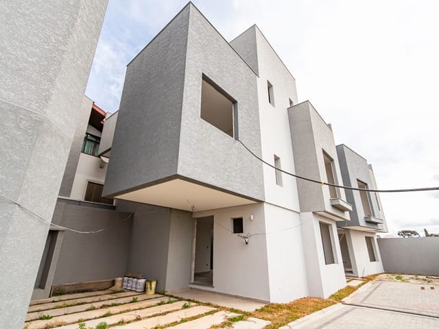 Sobrado com 177m² 3 quartos e 3 banheiros, à venda, no bairro Vista Alegre em Curitiba