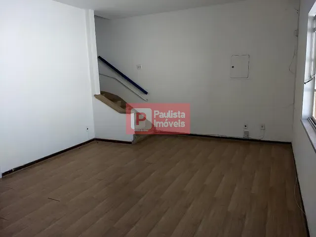 Sobrado com 300m², para alugar, no bairro Campo Belo em São Paulo