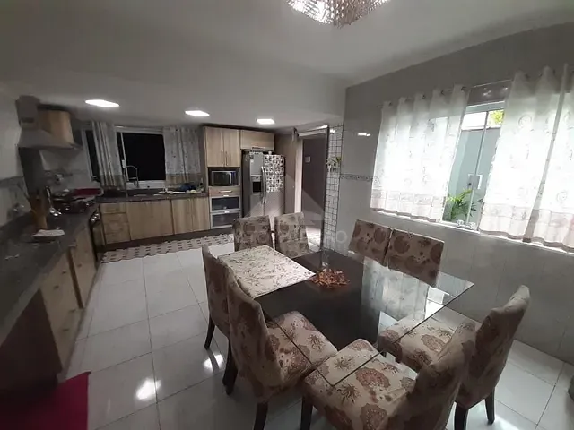 Sobrado com 244m² 3 quartos e 1 banheiro, à venda, no bairro Jardim Mauá em Mauá