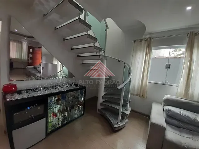Sobrado com 244m² 3 quartos e 1 banheiro, à venda, no bairro Jardim Mauá em Mauá