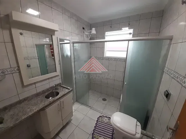 Sobrado com 244m² 3 quartos e 1 banheiro, à venda, no bairro Jardim Mauá em Mauá