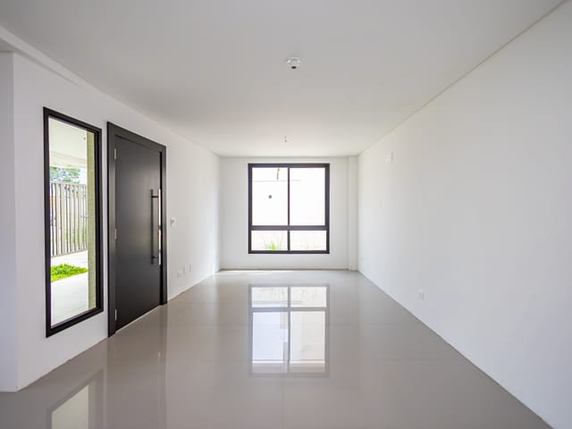 Sobrado com 177m² 3 quartos e 4 banheiros, à venda, no bairro Santa Felicidade em Curitiba