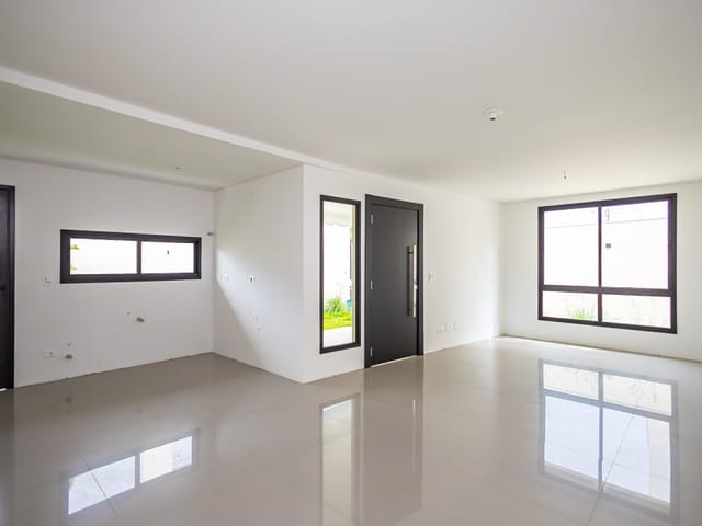 Sobrado com 177m² 3 quartos e 4 banheiros, à venda, no bairro Santa Felicidade em Curitiba