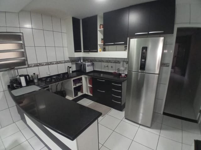 Sobrado com 210m² 5 quartos e 3 banheiros, à venda, no bairro Novo Osasco em Osasco